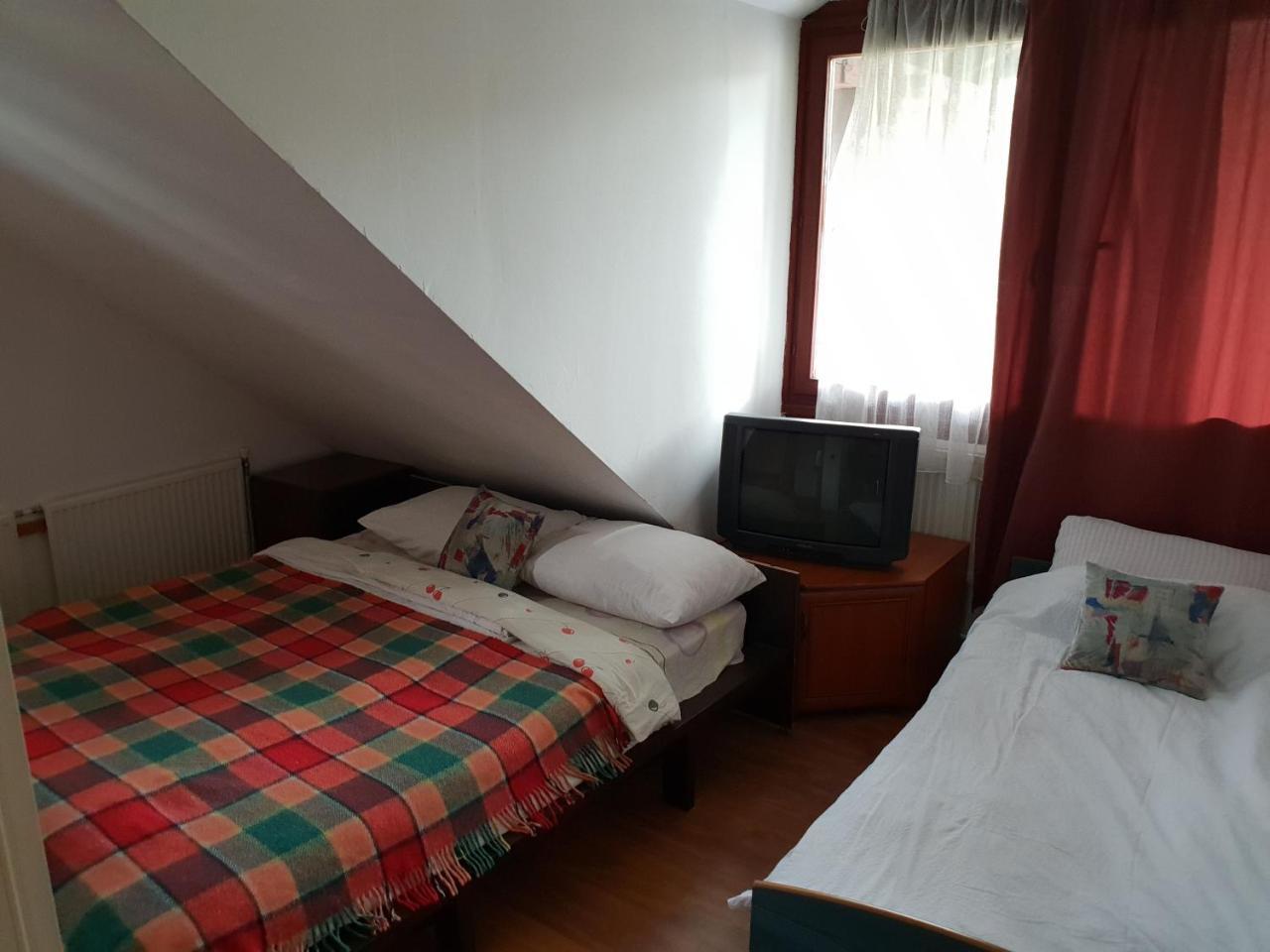 Hostel Gonzo SJJ Buitenkant foto